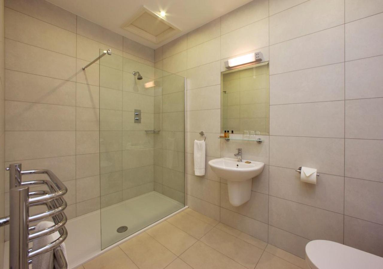 Walter Raleigh Hotel Youghal Extérieur photo